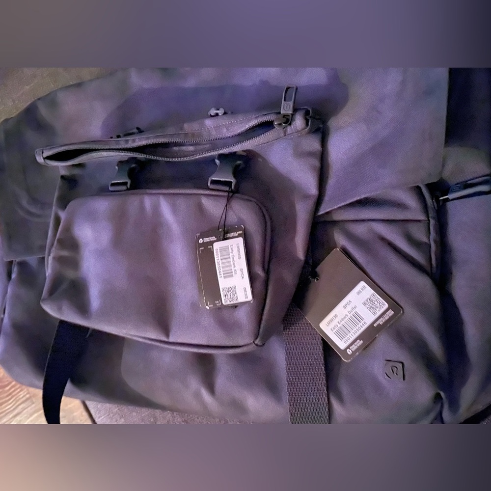 Lululemon Embark Duffle & Kit